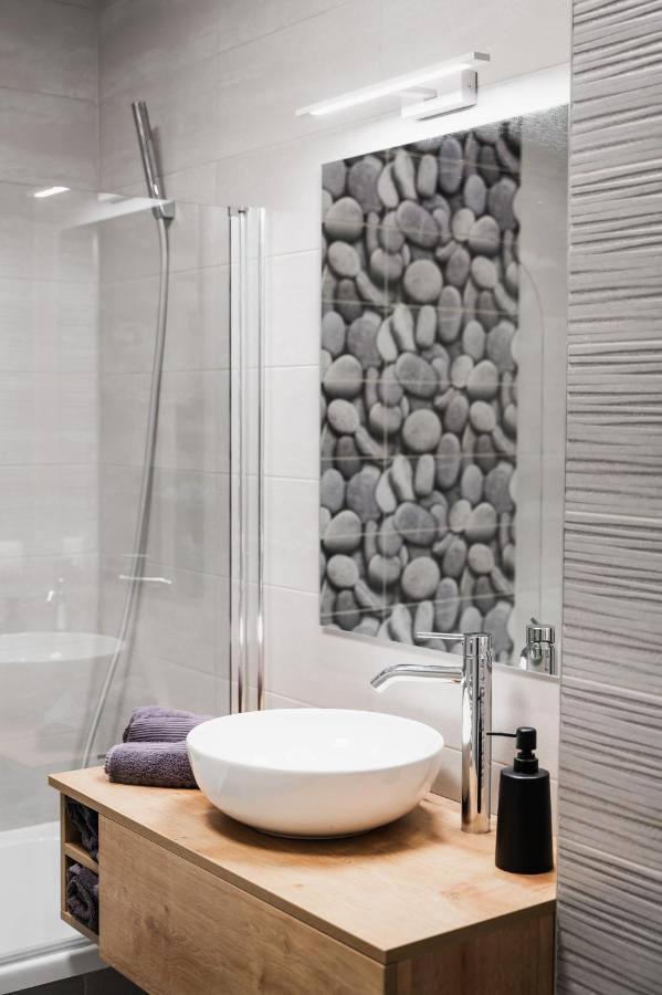 Skylark - Stockholm Penthouse With Jacuzzi, Movie Theater & Panoramic View * Braşov