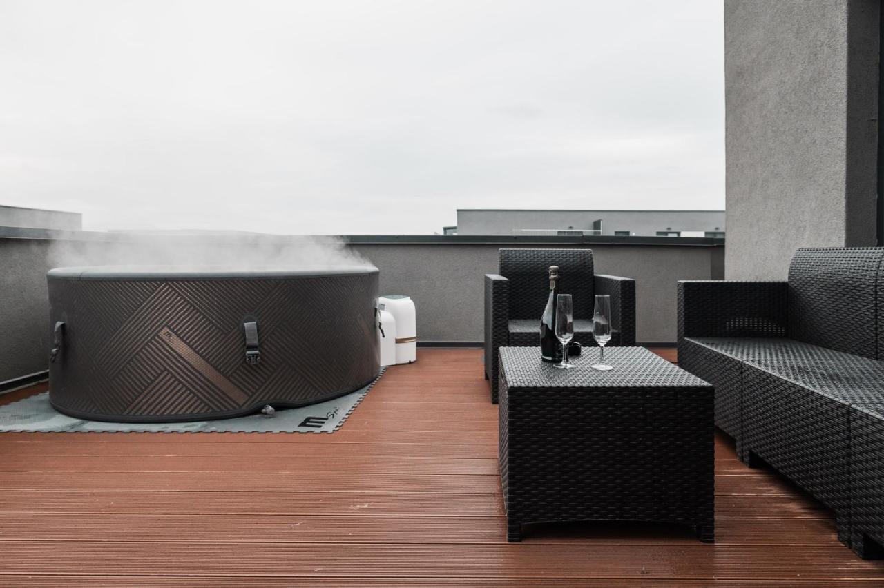 Skylark - Stockholm Penthouse With Jacuzzi, Movie Theater & Panoramic View Apartament