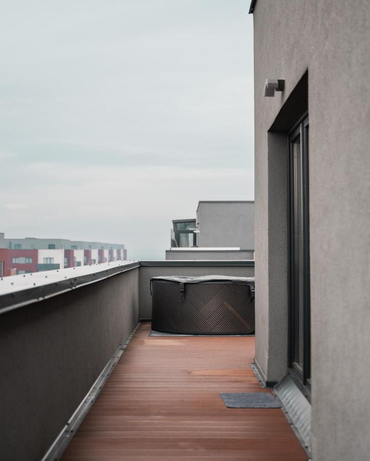 Skylark - Stockholm Penthouse With Jacuzzi, Movie Theater & Panoramic View Appartamento *